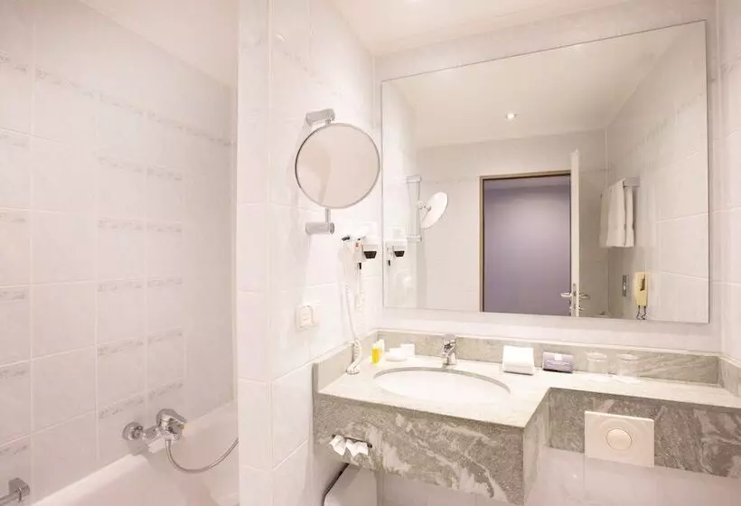 اتاق استاندارد, Crowne Plaza Frankfurt Congress Hotel, An Ihg