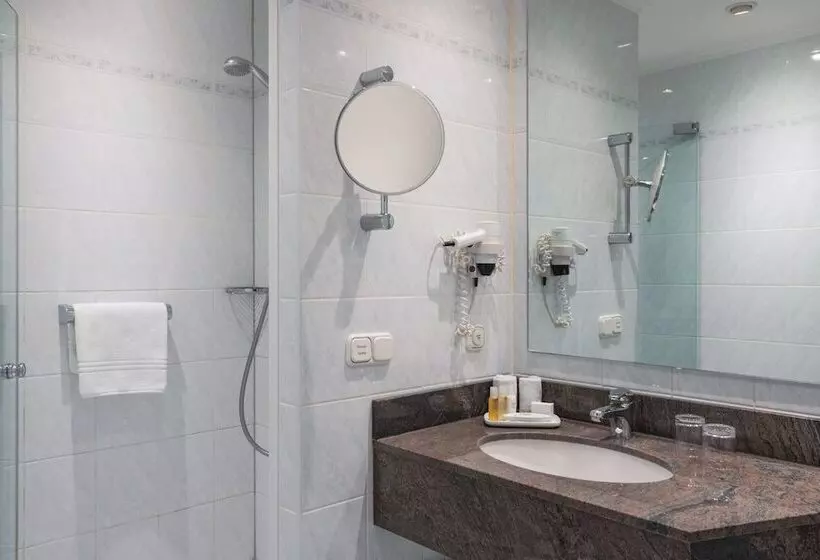 اتاق استاندارد با بالکن, Crowne Plaza Frankfurt Congress Hotel By Ihg