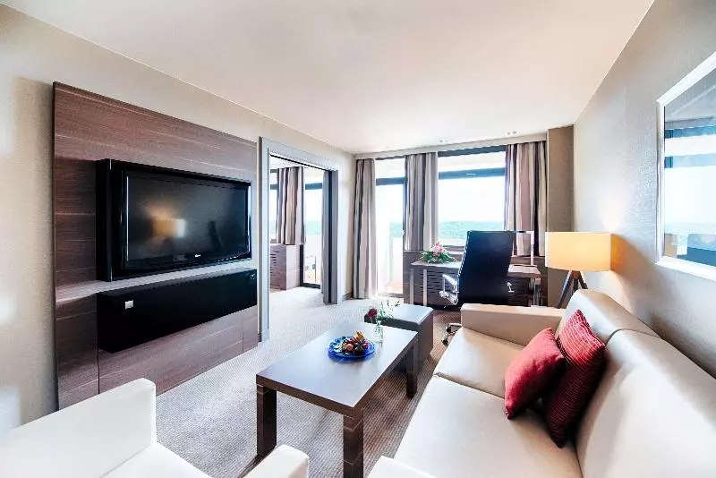 سوییت اجرایی, Crowne Plaza Frankfurt Congress Hotel, An Ihg