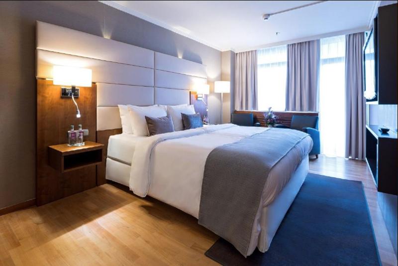 سوییت, Crowne Plaza Frankfurt Congress Hotel, An Ihg