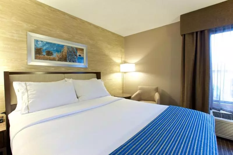 اتاق استاندارد با بالکن, Crowne Plaza Frankfurt Congress Hotel By Ihg