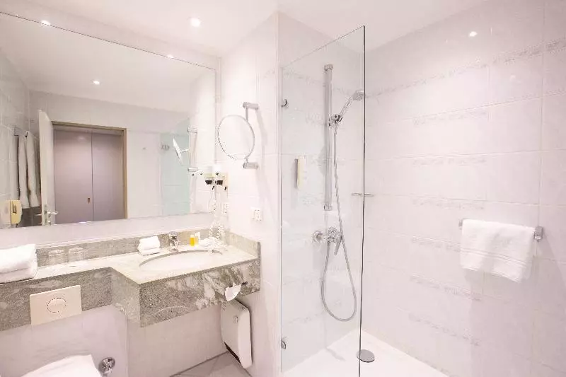اتاق لوکس, Crowne Plaza Frankfurt Congress Hotel, An Ihg