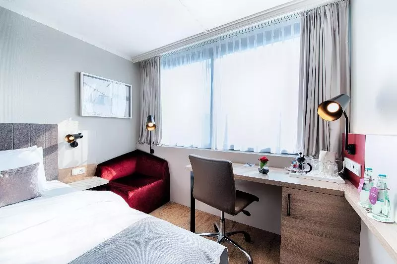اتاق لوکس, Crowne Plaza Frankfurt Congress Hotel, An Ihg