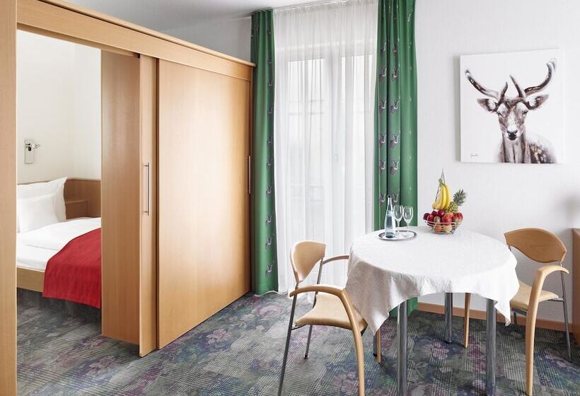 חדר סופריור, Hirsch