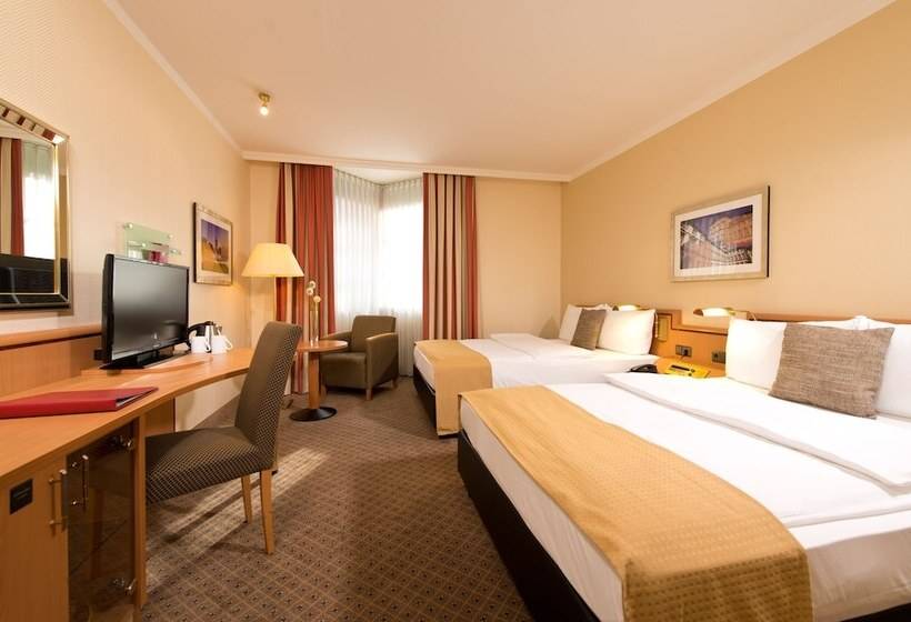 Номер Superior, Leonardo Hotel Mannheim City Center