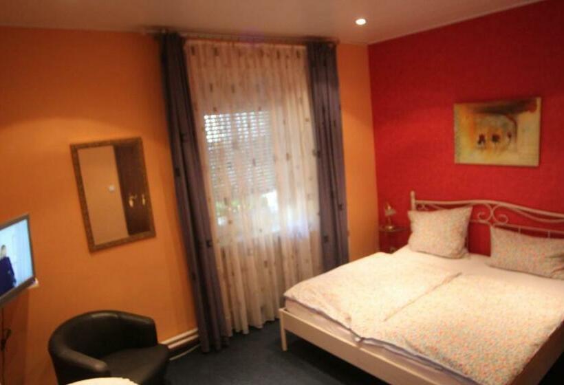 Номер Стандарт, Moselromantik Hotel Zum Löwen