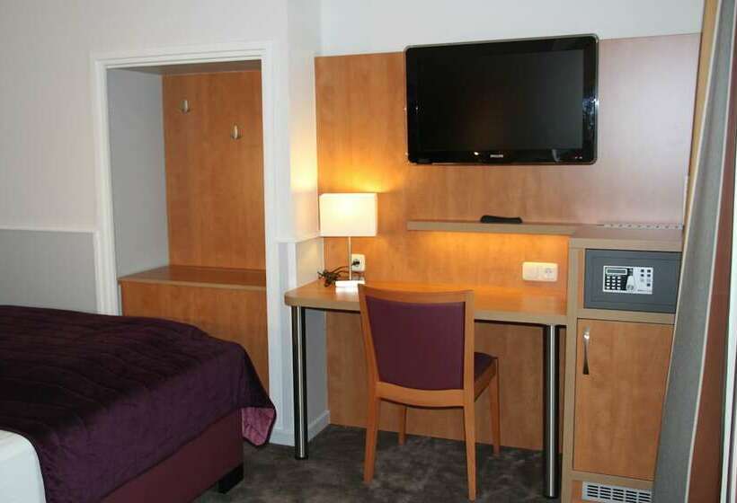 اتاق استاندارد یک نفره, Niederrad