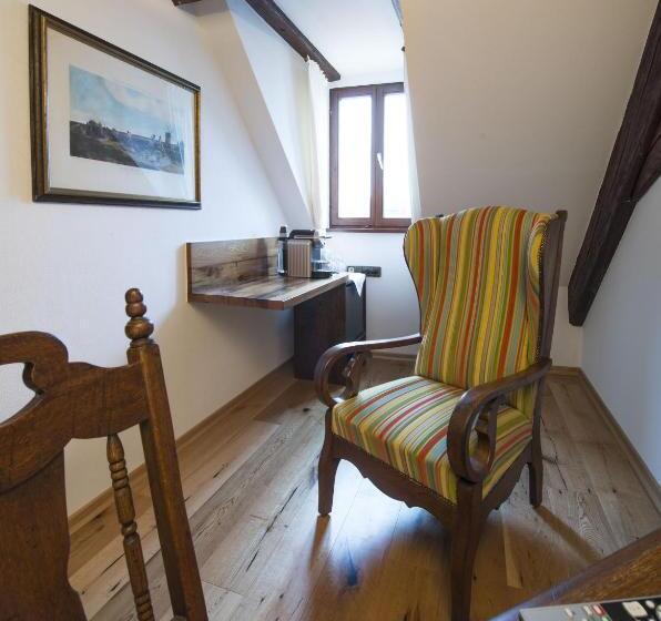 جناح جونيور, Ochsen Post