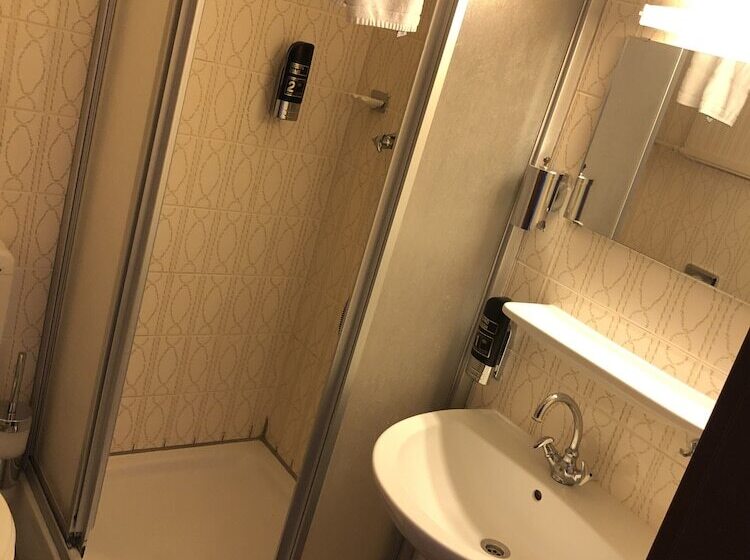 اتاق استاندارد سه نفره, Parkhotel Lindenhof Kostenlose Parkplätze