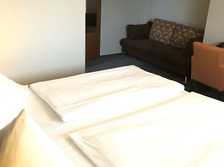 اتاق استاندارد سه نفره, Parkhotel Lindenhof Kostenlose Parkplätze