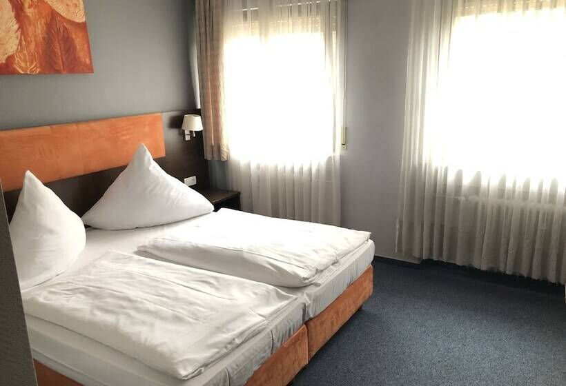 اتاق استاندارد سه نفره, Parkhotel Lindenhof Kostenlose Parkplätze