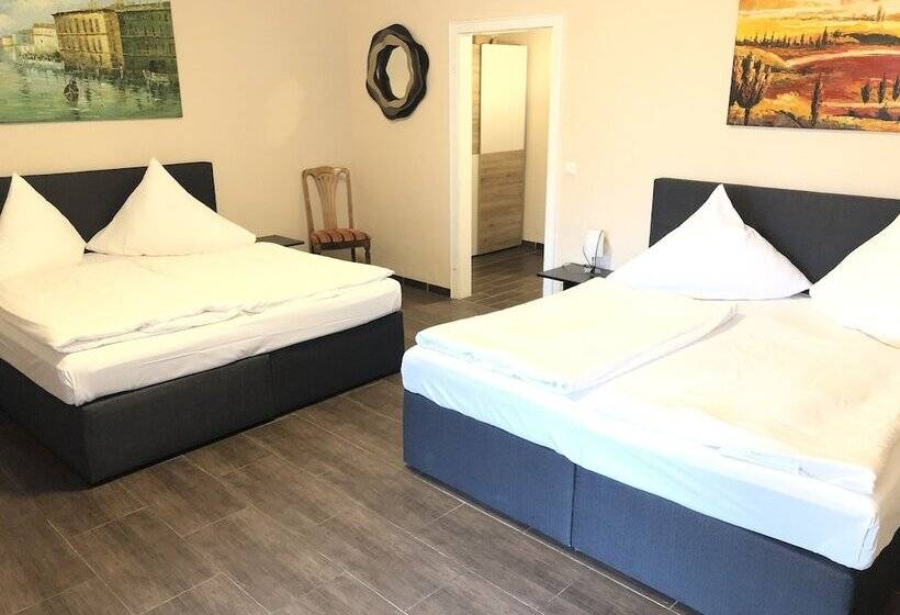 اتاق استاندارد چهار تخته, Parkhotel Lindenhof Kostenlose Parkplätze