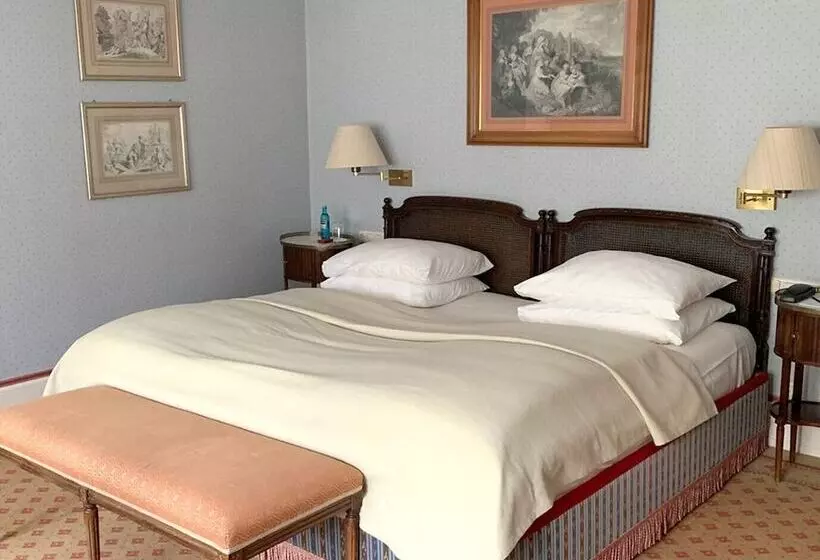 Standardzimmer, Schlosshotel Kronberg   Hotel Frankfurt