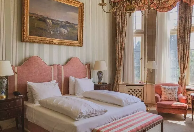 Standardzimmer Parkblick, Schlosshotel Kronberg Hotel Frankfurt