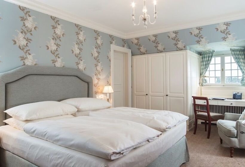 Номер Стандарт Вид на Парк, Schlosshotel Kronberg   Hotel Frankfurt