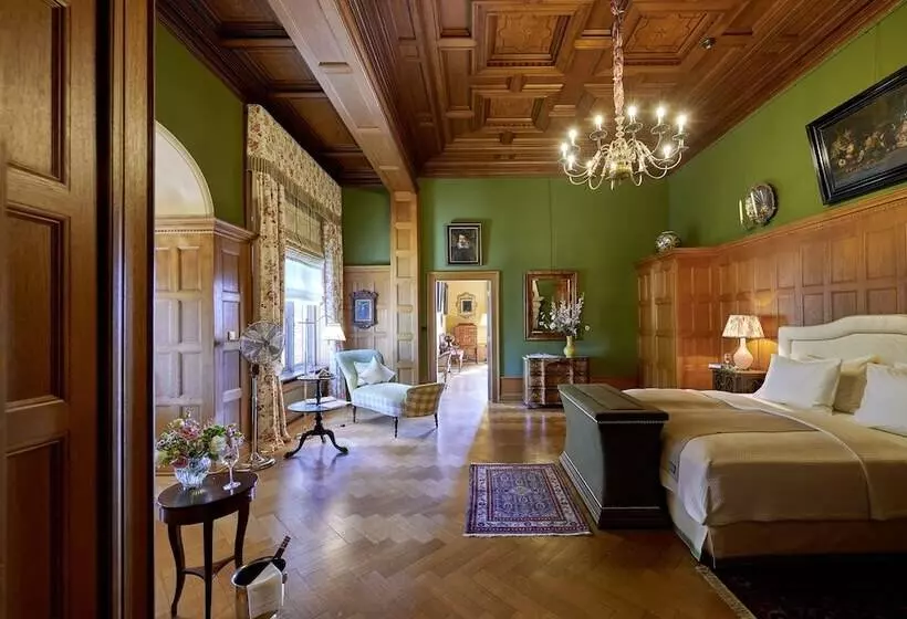Königs Suite, Schlosshotel Kronberg   Hotel Frankfurt