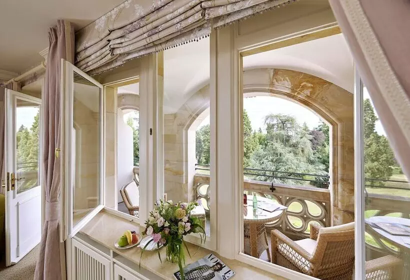Standardzimmer mit Balkon, Schlosshotel Kronberg   Hotel Frankfurt