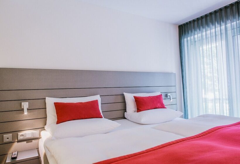 디럭스 룸, Schlosshotel Monrepos