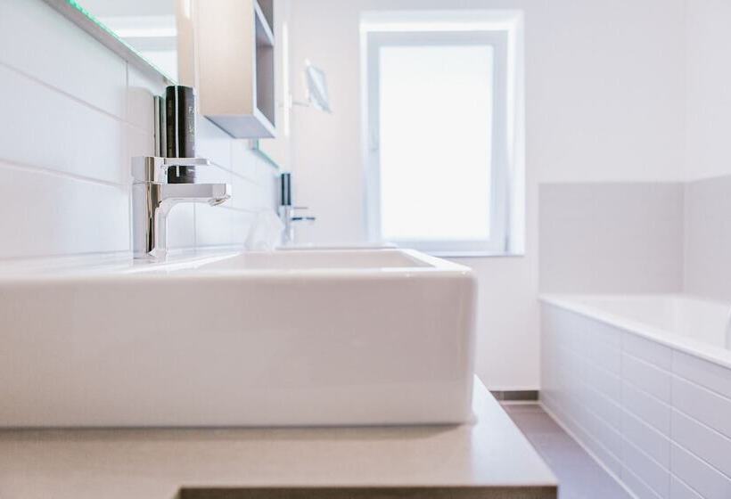 스위트, Schlosshotel Monrepos