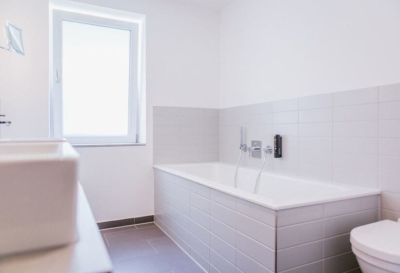 스위트, Schlosshotel Monrepos