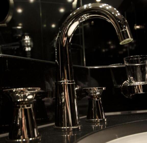 デラックスルーム, Scholl