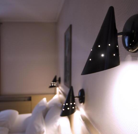 コンフォートルーム, Scholl