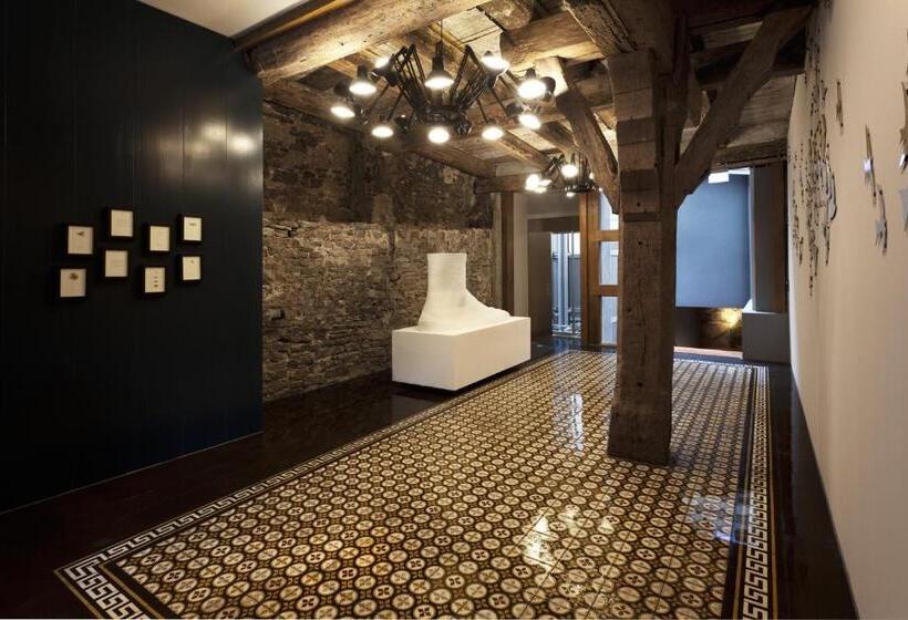 デラックスジュニアスイート, Scholl