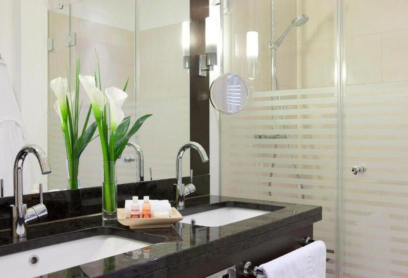 Delüks Oda, Steigenberger Graf Zeppelin