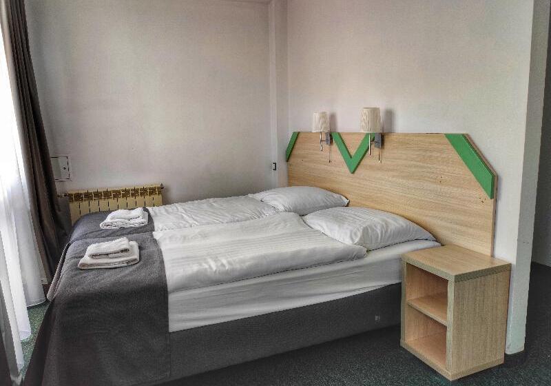 이그제큐티브 주니어 스위트, Steigenberger Graf Zeppelin