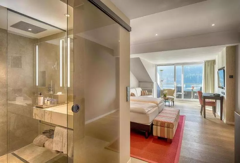 Superior room with lake view, Treschers Schwarzwald