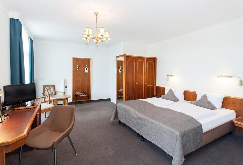 Номер Стандарт Трехместный, Trip Inn Klee Am Park Wiesbaden