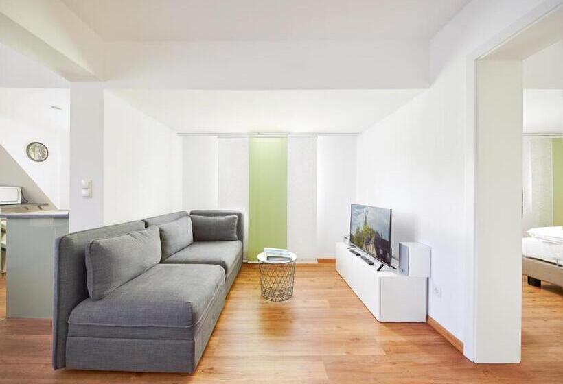 침실 1개 디럭스 아파트, Zur Post