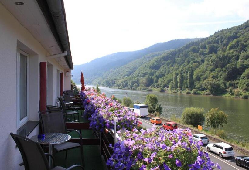 , Moselromantik Hotel Zum Löwen