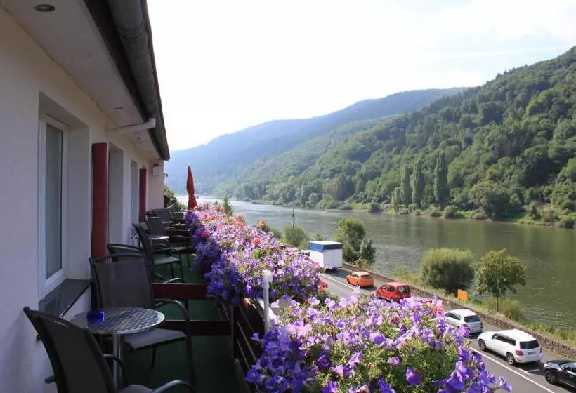 , Moselromantik Hotel Zum Löwen