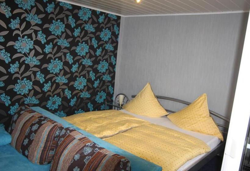 , Moselromantik Hotel Zum Löwen