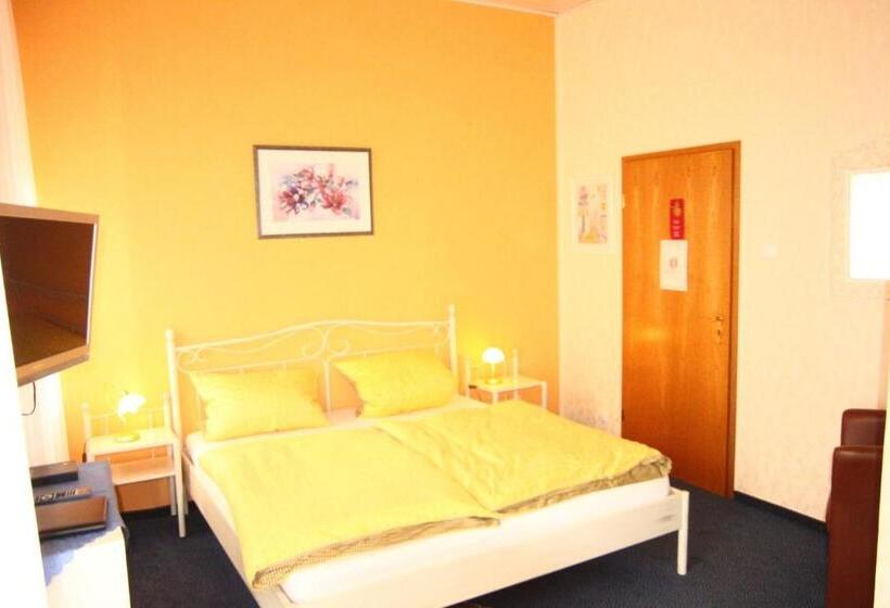 , Moselromantik Hotel Zum Löwen