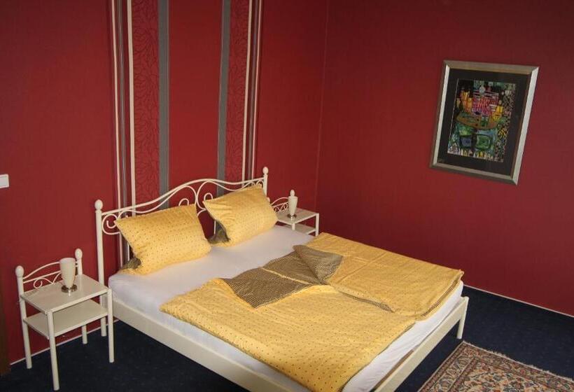 , Moselromantik Hotel Zum Löwen