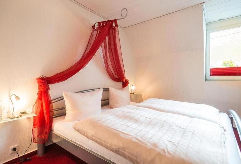 סוויטה, Moselromantik Hotel Zum Löwen