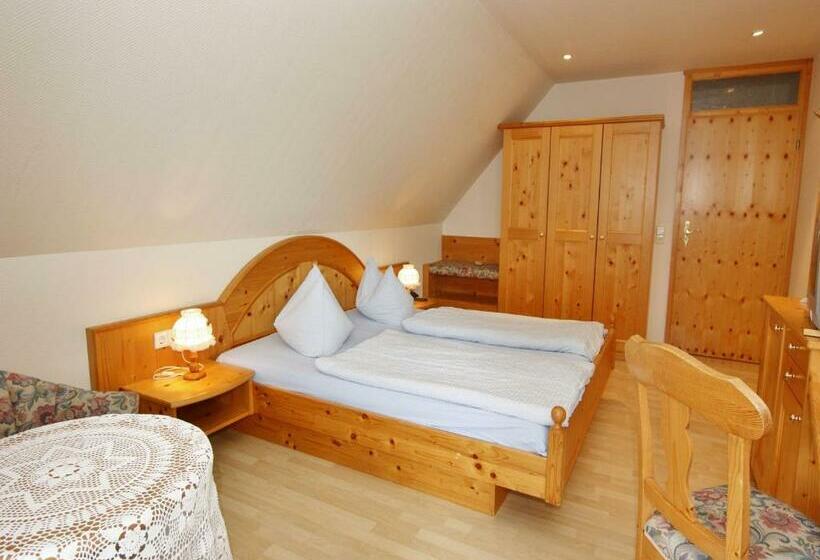 غرفة قياسية مزوَّدة بشُرفة, Schwarzwaldgasthof Hotel Schwanen