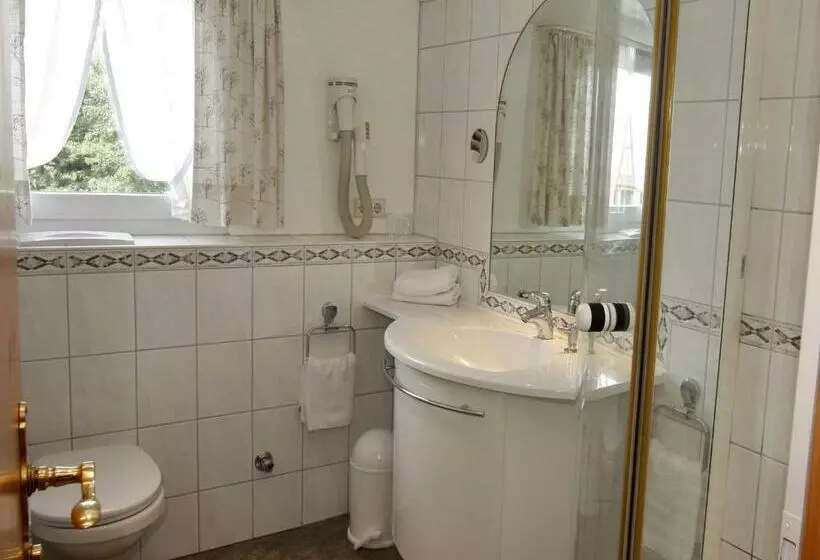 اتاق استاندارد با بالکن, Schwarzwaldgasthof Hotel Schwanen