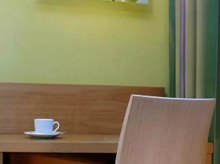 スタンダードシングルルーム, Business & Budget Hotel Tessin