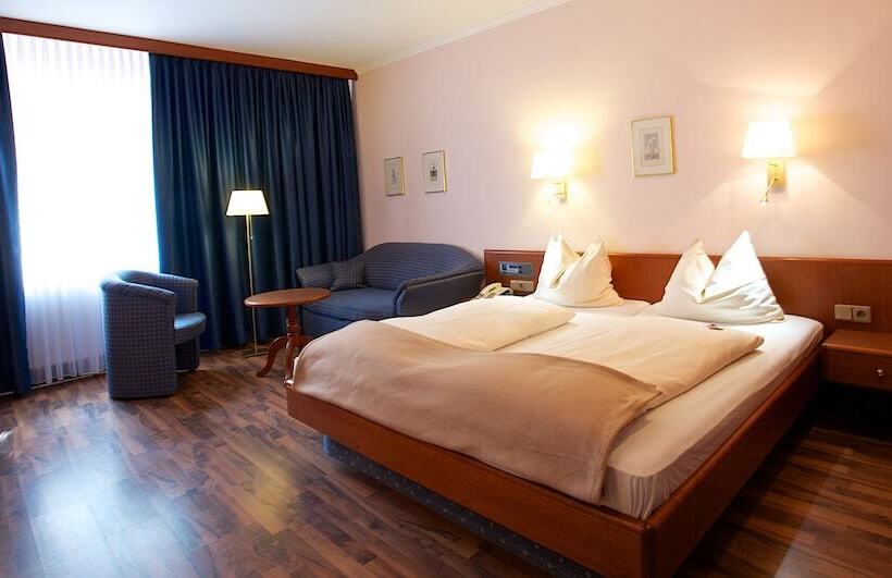 اتاق استاندارد, Carmen