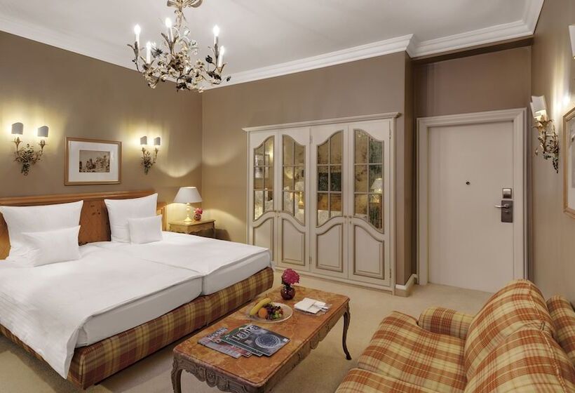 Quarto clássico, Excelsior By Geisel