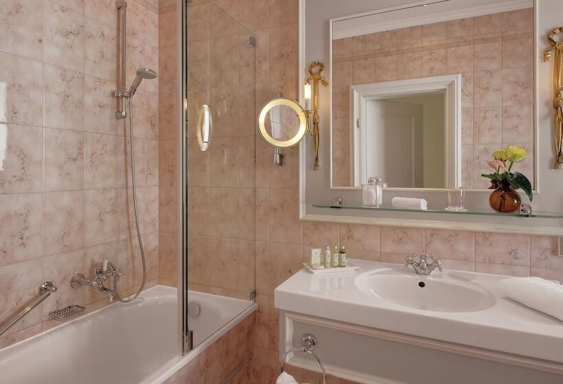 Quarto Individual Clássico, Excelsior By Geisel