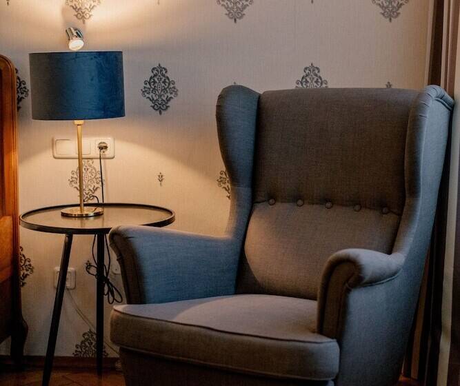 스탠다드 룸, Fletzinger