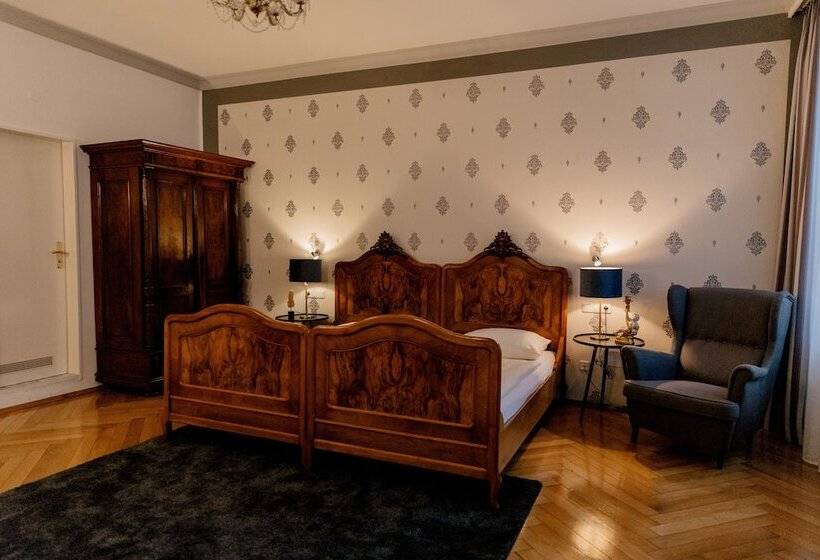 스탠다드 룸, Fletzinger