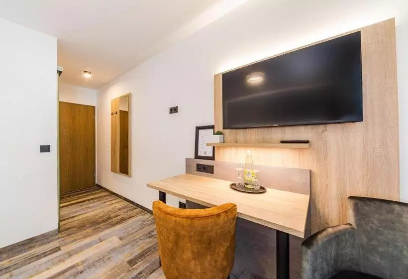 Habitación Estándar, Franken