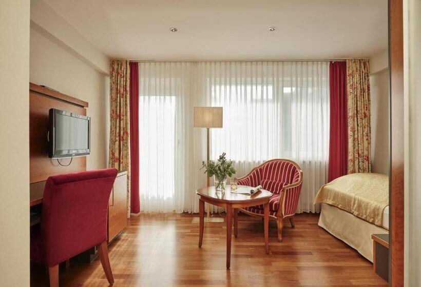 수피리어 싱글 룸, Reppert