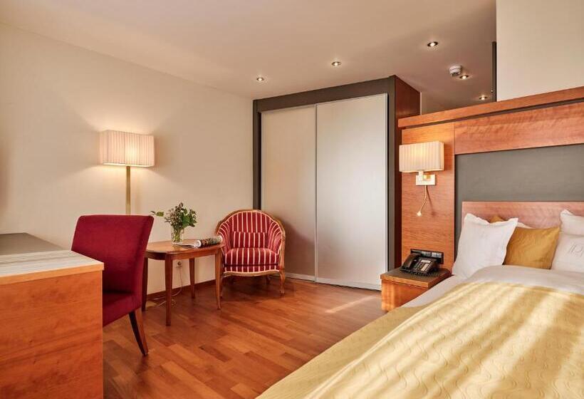 수피리어 싱글 룸, Reppert