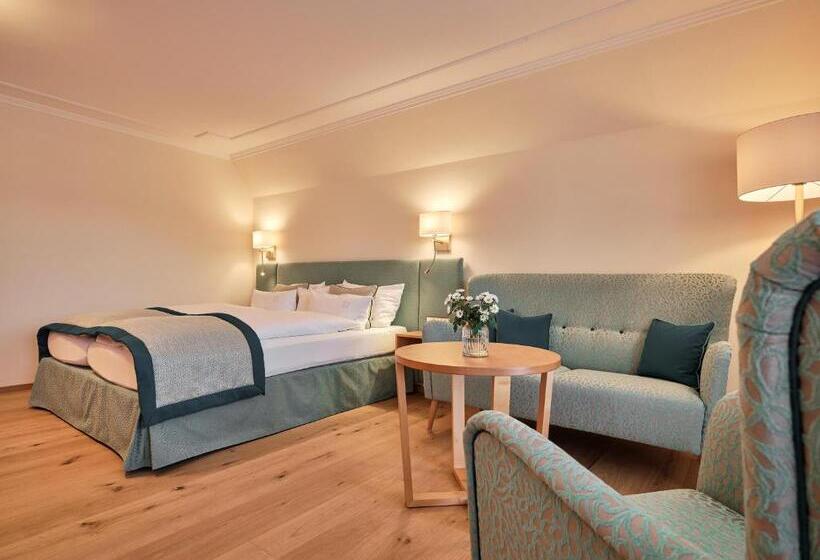 디럭스 룸, Reppert